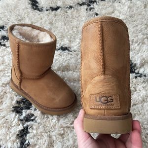 UGG Classic II Weather Short Boots (toddler)